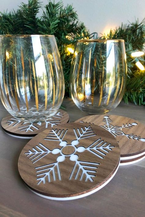 Set of 4 Snowflake Christmas coasters Custom Coasters Wood, Laser Christmas Gifts, Laser Cut Coasters, Laser Cut Christmas Gifts, Acrylic Laser Projects, Christmas Laser Cut Ideas, Laser Cut Christmas Decorations, Laser Cut Gifts, Christmas Wood Decor