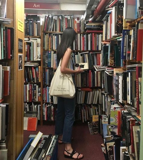 A Book, A Woman, On Twitter, Twitter, Books