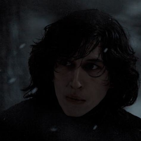 Kylo Ren Pfp, Adam Deiver, Kylo Ren Hair, Kylo Ren Aesthetic, Adam Driver Kylo Ren, Youre Everything To Me, Kylo Ren Adam Driver, Space Princess, Star Wars Obi Wan