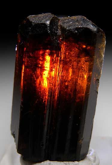 Fire Crystals, Fire Crystal, Rock And Minerals, Fire Stone, Crystal Aesthetic, Geology Rocks, Crystal Formations, Orange Crystals, Pretty Rocks