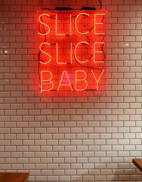 Pizza Bar Design, Pizza Shop Design, Pizza Branding Design, Pizza Restaurant Design, Italian Restaurant Decor, Slice Slice Baby, Pizza Project, Concept Restaurant, Pizza Sign