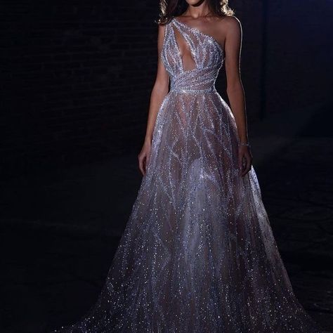 Lightning Dress Aesthetic, Starfall Dress Acomaf, Night Court Dresses Acotar Style, Feyre Court Of Nightmares Dress, Feyre Summer Court Dress, Starfall Aesthetic, Acotar Gowns, Feyre Starfall Dress, Acotar Dresses