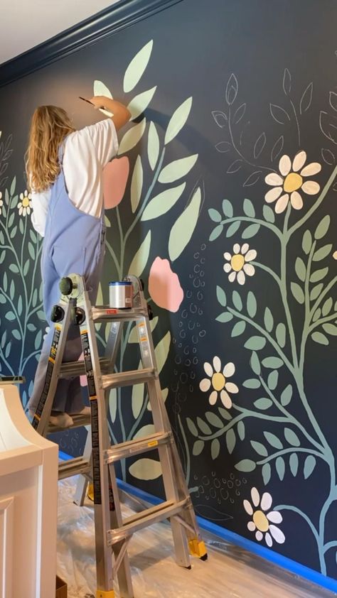 Floral Mural, Wall Murals Diy, Creative Wall Painting, Flower Mural, Diy Wall Painting, Room Wall Painting, Convertible Furniture, Bedroom Murals, Furniture Small Spaces