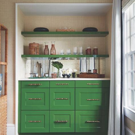 A beachy SieMatic kitchen wet bar at the Windsor in Florida, designed by Alessandra Branca with the SieMatic DCOTA team, in a tropical green hue Lacquer Bar, Tudor Farmhouse, Florida Houses, Wet Bar Designs, Floor Marble, Home Wet Bar, Glam Pad, Built In Bar, Harbour Island