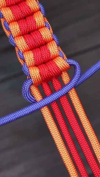 Paracord Projects Tutorials, Parachute Cord Crafts, Paracord Uses, Paracord Weaves, Paracord Zipper Pull, Paracord Bracelet Designs, Paracord Projects Diy, Paracord Necklace, Paracord Bracelet Patterns