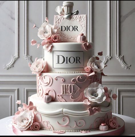 Dolce And Gabbana Cake, Manger Aesthetic, Dior Cake Ideas, Glam Cake Birthday For Women, Boujee Cake, Fashion Birthday Cake, Unique Cake Ideas, Dior Cake, Dollar Cake