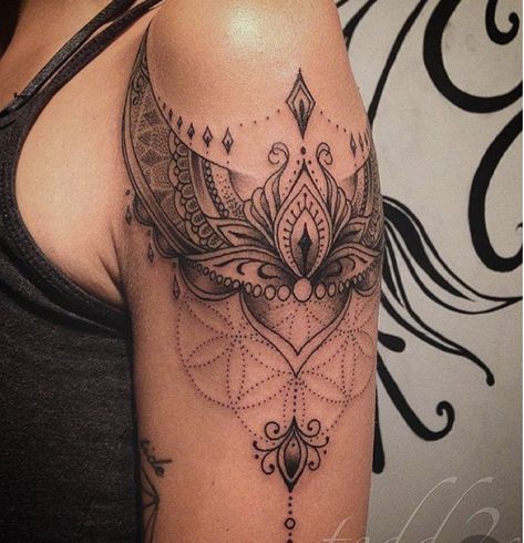 Boho Shoulder Tattoo, Arm Shoulder Tattoos For Women, Boho Tattoo Ideas Sleeve, Mandala Shoulder Tattoo, Lace Shoulder Tattoo, Lace Sleeve Tattoos, Indian Tattoo Design, Cat Tattoos, Inspiration Tattoos