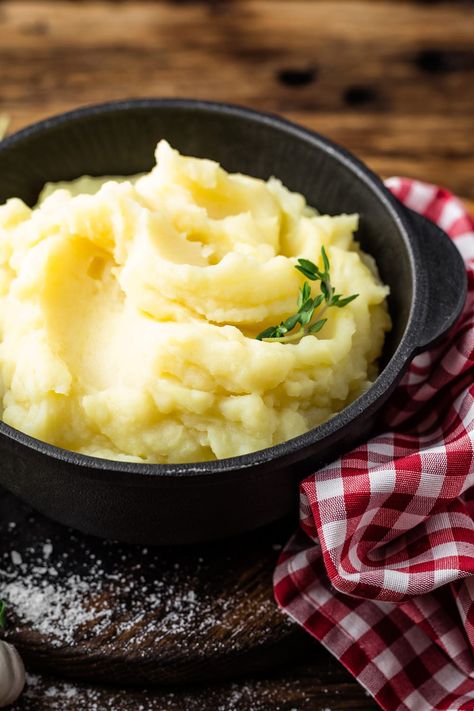 Reheating mashed potatoes without turning them to glue or drying them out is difficult, but not impossible. Here's the best way to reheat mashed potatoes so they taste just as good as they did the first time around. Reheat Mashed Potatoes, Basic Mashed Potatoes, Make Ahead Mashed Potatoes, Roasted Garlic Mashed Potatoes, Easy Mashed Potatoes, Best Mashed Potatoes, Slow Cooker Roast, Making Mashed Potatoes, Leftover Mashed Potatoes