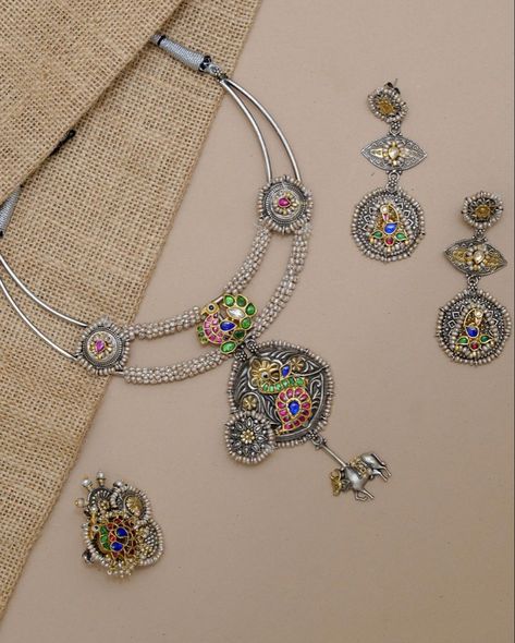 Indian Fusion Jewellery, Fusion Jewellery Design, Fusion Jewellery, Navratri Jewellery, Colourful Stones, German Jewelry, Antique Silver Jewelry, Indian Jewellery Design Earrings, Indian Jewellery Design