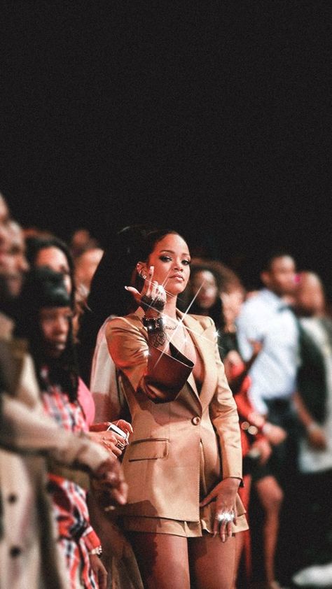 Looks Rihanna, Rihanna Love, Rihanna Outfits, Rihanna Photos, Rihanna Looks, Rihanna Riri, Bad Girl Wallpaper, Rihanna Style, Rihanna Fenty