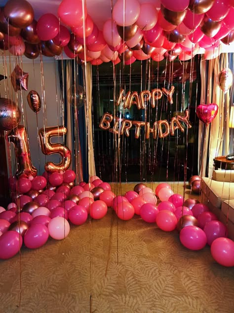 hotel room with pink and gold balloons Hotel Birthday Party Decorations, Hotel Room Party Decorations Birthday, Sweet 15 Balloon Decorations, Decorated Hotel Room For Birthday Pink, Birthday Balloons Hotel Room, 21st Birthday Hotel Room Decor, Pink Hotel Birthday Party Ideas, Balloon Hotel Decorations, Pink Birthday Hotel Decorations