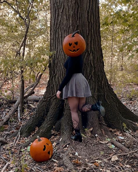 Plus Size Pumpkin Head Photoshoot, Pumpkin Head Outfit Ideas, Pumpkin Head Photoshoot Ideas, Plus Size Halloween Photoshoot, Halloween Photoshoot Women, Pumpkin Head Costume, Pumpkin Shoot, Pumpkin Photoshoot, Pumpkin Head Photoshoot