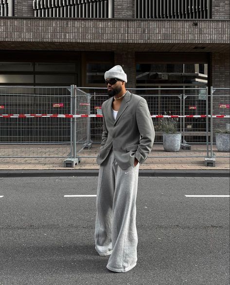 High End Street Fashion, Baggy Formal Outfit, Baggy Blazer Outfit, Baggy Trousers Outfit Men, Grey Streetwear Outfit, Grey Trousers Outfit Men, All Gray Outfit, Pink And Gray Outfit, Grey Blazer Outfit Men