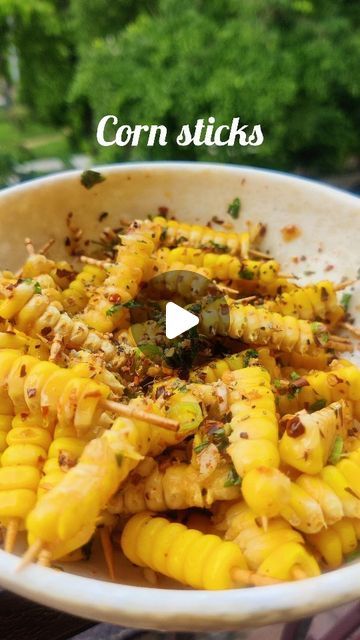 Corn Sticks Recipe, Corn On A Stick, Veggie Starters, Corn Sticks, Sweet Corn Recipes, How To Make Corn, Boiled Corn, Corn Snacks, Fried Corn