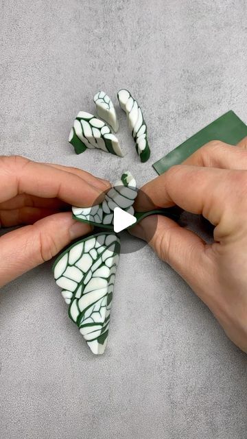 Polymer Clay Leaf Tutorial, Polymer Clay Plants, New Reel, Clay Cane, Polymer Clay Cane, Polymer Clay Canes, Miniature Plants, Polymer Clay Tutorial, Intricate Patterns