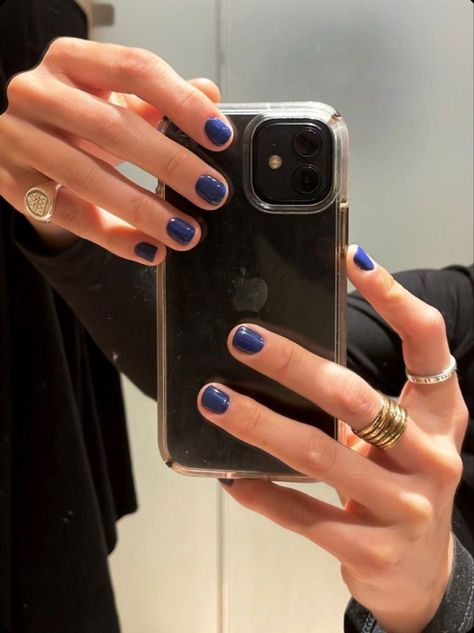 Transition Nail Color Summer To Fall, Extra Short Natural Nails, Real Short Nail Designs, Pale Hands Nail Color, Blue Nail Polish Aesthetic, Navy Short Nails, Nail Color February, Aesthetic Gel Nails Short, Scandi Nails