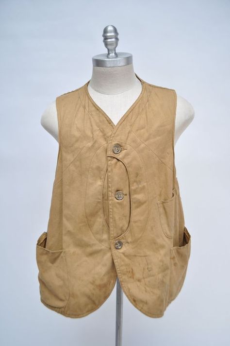 vintage hunting vest 1930s HALF MOON canvas 30s by goodbyeheart Sweeney Todd Costume, Masculine Elegance, Canvas Vest, Moon Canvas, Vintage Hunting, Hunting Vest, Country Wear, Mens Fashion Rugged, Vintage Leather Jacket