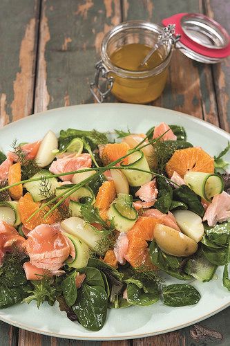 Recipe: Orange, Spinach, and Salmon Salad. Recipe by Chef Catherine Fulvio of Ballyknocken House and Cookery School in Glenealy, Ashford, Co. Wicklow. From The New Irish Table: Recipes from Ireland's Top Chefs Irish Salad, Salmon Fish Recipes, Salmon Salad Recipe, Scottish Food, Ireland Food, Salmon Salad Recipes, Around The World Food, Love Ireland, Scandinavian Food