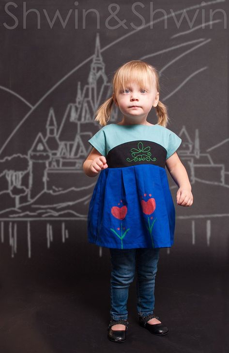 Everyday Princess Tunic || Anna || From the Maggie Mae Pattern by Shwin Designs Disney Princess Paintings, Painting Smock, Frozen Character, Everyday Princess, Princess Painting, Maggie Mae, Anna Disney, Swirly Designs, Green Thread