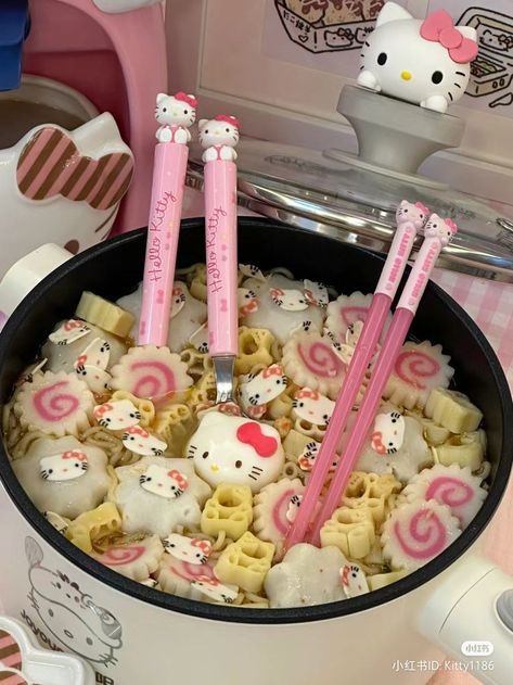 Sanrio Party Food, Draw Comics, Hello Kitty Merchandise, Kawaii Cooking, Cute Snacks, Yummy Comfort Food, Sweet Snacks Recipes, Kawaii Food, Cute Desserts