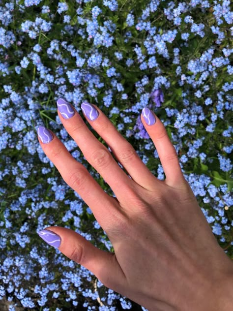 Lilac And Mint Nails, Pretty Nails Purple, Gel Nail Designs Purple, Purple Flowers Nails, Forget Me Not Nails, Purple Swirl Nails, Purple Short Nails, Purple Nails Designs, August Nails