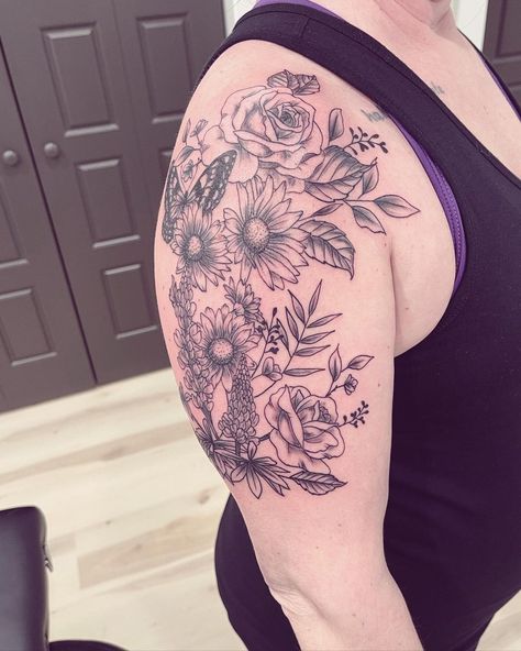 cool 24 Half Sleeve Tattoos For Women in 2022 Plus Size Half Sleeve Tattoo, Half Sleeve Tattoos For Women, Small Tattoos Ideas, Half Sleeve Tattoos, Half Sleeve Tattoos Drawings, Tattoos For Women Half Sleeve, Unique Tattoo Designs, Sleeve Tattoos For Women, Foot Tattoo