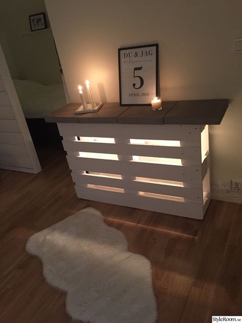 lastpall,diy,gör det själv,do-it-yourself,diy lastpall Pallet Decor, Wood Pallet Projects, Diy Pallet Projects, Pallet Ideas, Diy Pallet Furniture, Diy Pallet, Pallet Projects, Backyard Decor, Pallet Furniture