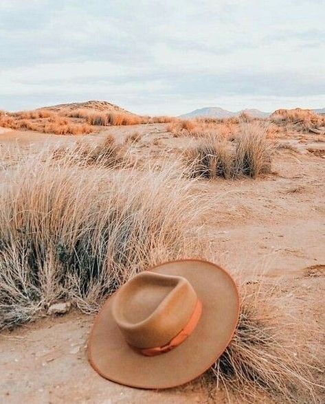 desert vibes App Ikon, Western Aesthetics, Country Backgrounds, Desert Aesthetic, Western Photo, Western Photography, Cowboy Aesthetic, Country Aesthetic, Desert Dream