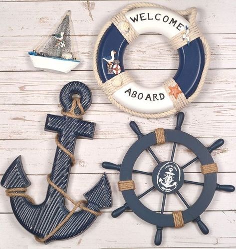 Nautical Theme Party Decorations, Wheel Wall Decor, Porta Halloween, Stary Papier, Ship Steering Wheel, Nautical Themed Party, Art Coquillage, Nautical Accessories, Nautical Crafts