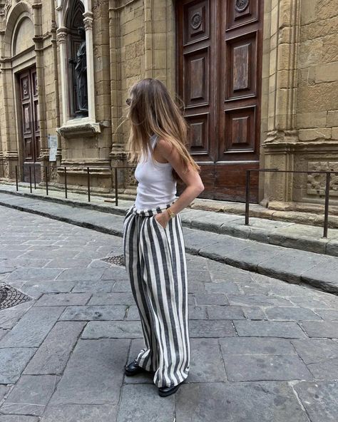 Fashion & Beauty Striped Linen Trousers Outfit, Stripped Trousers Outfit, Summer Trousers Outfits, Striped Trousers Outfit, Striped Linen Pants Outfit, Cloth Designing, Wide Leg Linen Pants Outfit, Trousers Outfit Summer, Linen Trousers Outfit