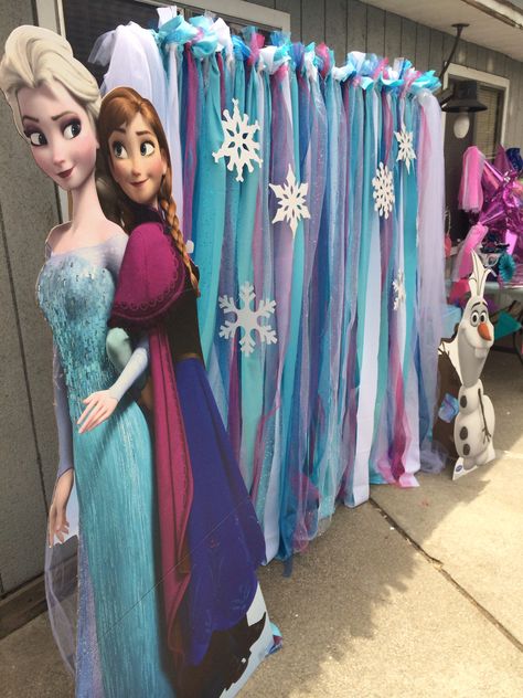 Frozen photo back drop by Bizzie Bee Creations Frozen 3rd Birthday, Frozen Birthday Party Decorations, Frozen Photos, Elsa Birthday Party, Frozen Decorations, Frozen Bday Party, Disney Frozen Birthday Party, Frozen Birthday Theme, Frozen Themed Birthday Party