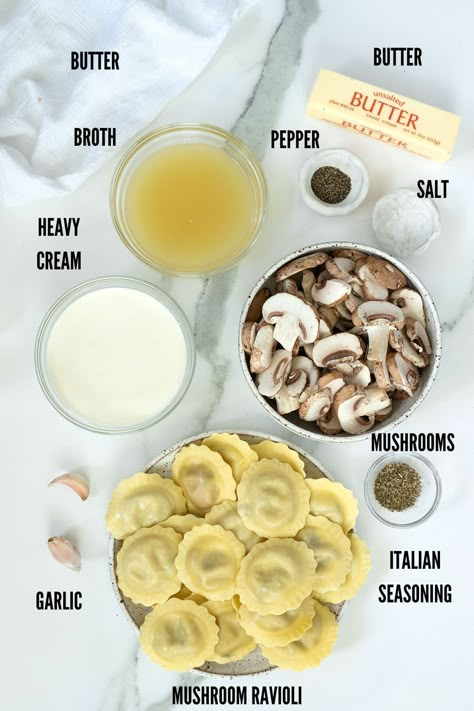 Mushroom Ravioli with Mushroom Cream Sauce Mushroom Ravioli Sauce, Ravioli Sauce Recipe, Ravioli Recipe Homemade, Autumn Pasta Recipes, Ravioli Sauce, Mushroom Cream Sauce, Pumpkin Pasta Sauce, Mushroom Sauce Recipe, Mushroom Ravioli