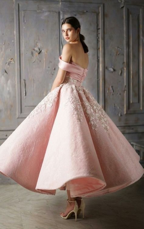 Short Evening Gowns, Mark Bumgarner, Prom Dresses Off The Shoulder, Dresses Off The Shoulder, Lace Prom Dresses, Pink Prom, فستان سهرة, Dresses 2024, Gorgeous Gowns