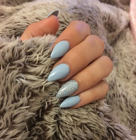 Cinderella stiletto acrylic nails Light Blue Glitter Almond Nails, Cinderella Prom Nails, Denim And Diamond Nails, Cinderella Themed Nails, Blue Unicorn Nails, Cinderella Blue Nails, Dusty Blue Nails Acrylic, Nails Quinceanera, Cinderella Inspired Nails