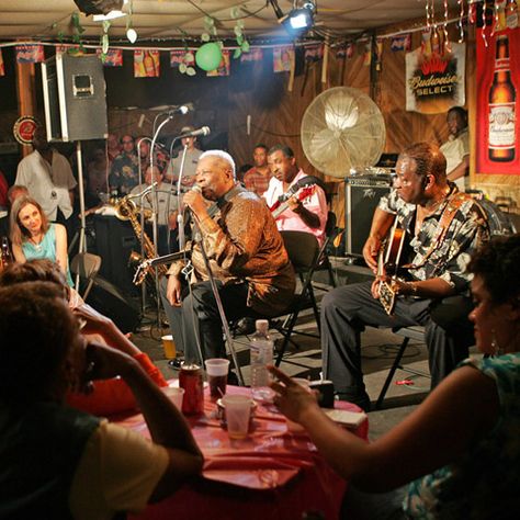 INDIANOLA, MISSISSIPPI  |  Inside BB King's Club Ebony...THIS was 'the place' where the famous congregated and played ... not a 'juke joint' but a classy Blues Club. B.B. King married the daughter of the second owner and eventually bought this club. He plays here once a year.... Juke Joints Blues, Juke Joints Mississippi, Clarksdale Mississippi, Mississippi Delta Blues, King Club, Juke Joints, Bb King, Classic Blues, Blue Bar