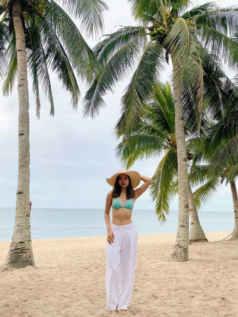 Philippines Outfit, Beach Vibes Outfit, Beach Photo Inspiration, Cute Beach Outfits, Beach Ootd, Beachy Outfits, Summer Poses, Summer Picture Poses, Beach Fits