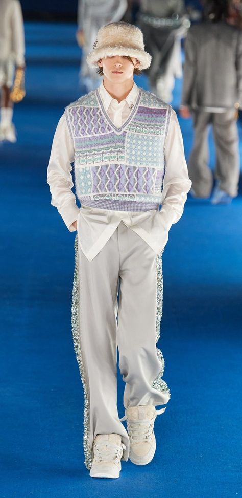 ⭐DIOR ERL SPRING 2023 MEN Balenciaga Runway Men, Dior Runway Men, Men Chanel Outfit, Dior Fashion Men, Fashion Week 2023 Men, Mens Evening Wear, Dior Menswear, Balenciaga Runway, Dior Clothes