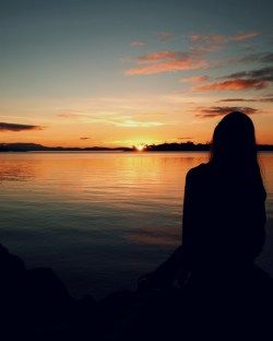 Tasmanian Sunset from our 10 Days in Tasmania. Sunset With Girl, Girl In Sunset, Sunrise Music, Goddess Wallpaper, Nature Photography Quotes, Sunset Girl, Medical Wallpaper, Good Morning Sweetheart Quotes, Photography Quotes