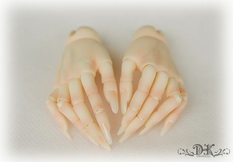 1/3 male hands A(long nail) | Dolk Station - Online bjd shop Bjd Doll Hands, Bjd Hands, Puppet Joints, Doll Hands, Bjd Shop, Dolls Outfits, Doll Aesthetic, Long Nail, Doll Makeup