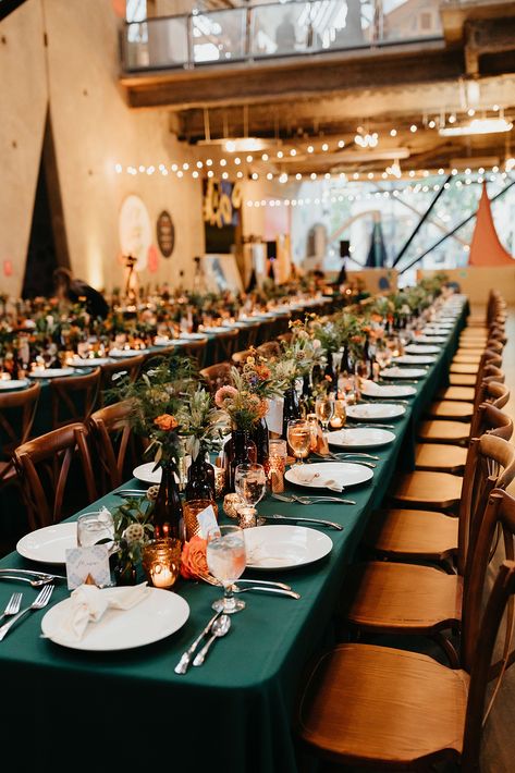 Dark Green Table Linen Wedding, Emerald Green Table Cloth Wedding, Emerald Green Tablecloth, Dark Green Wedding Table Cloth, Hunter Green Linens Wedding, Green Tablecloth Decor, Dark Green Table Cloth Setting, Dark Green Linens Wedding, Hunter Green Table Cloth Wedding