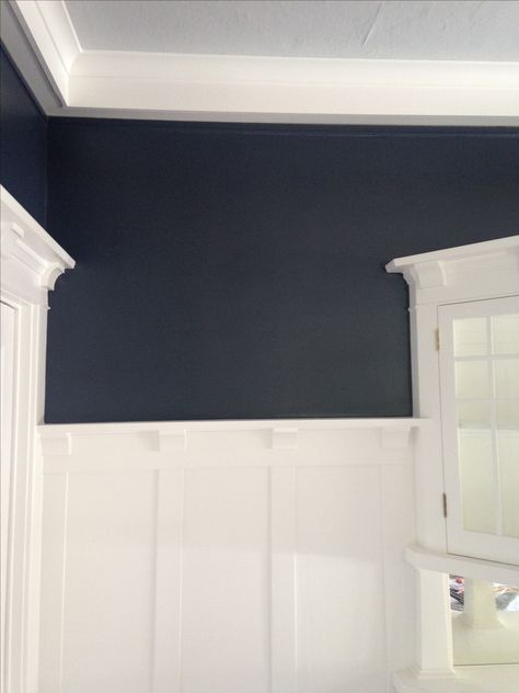 Dining room makeover :: Benjamin Moore Hale Navy + Benjamin Moore Chantilly Lace Blue Wall Dining Room, Benjamin Moore Paint Colors Blue, Paint Colors Blue, Benjamin Moore Chantilly Lace, Benjamin Moore Hale Navy, Bedroom Navy, Hale Navy Benjamin Moore, Benjamin Moore Paint Colors, Dining Room Wainscoting