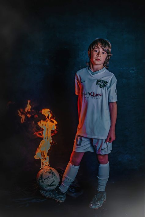 Fire Soccer Pics, Fire Sports Photography, Soccer Photoshoot Ideas, Soccer Portraits, Soccer Photoshoot, Soccer Photography Poses, Sport Poses, Soccer Shoot, Fire Pictures