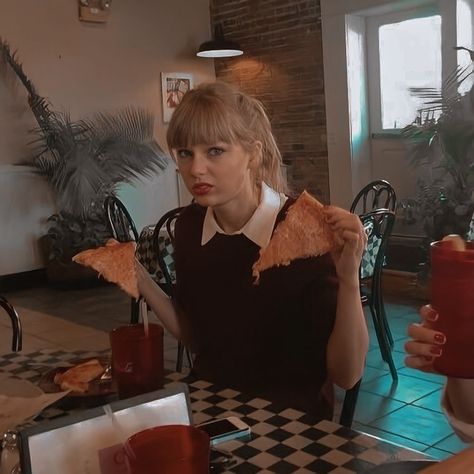 Taylor Reaction Pics, Just Tell Me, Reaction Pics, Got Your Back, Your Back, My Favorites, Tell Me, Taylor Swift, Swift