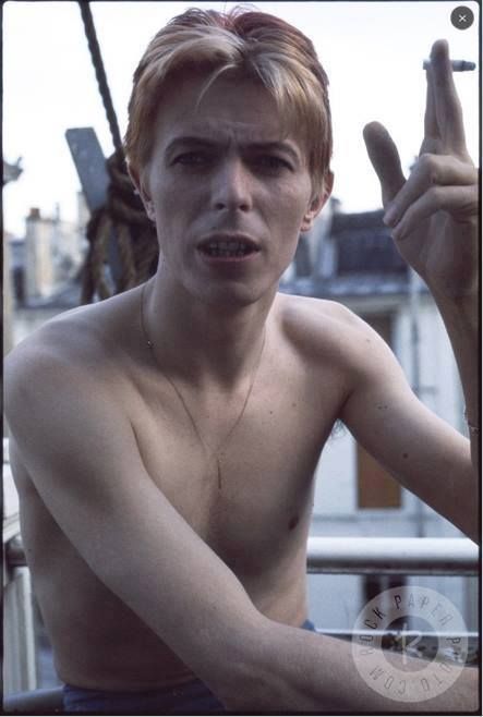 David Bowie. Photo by Andrew Kent. Paris, L'Hotel, May 1976. Celine Dion Husband, Angela Bowie, Duncan Jones, Bowie Starman, Major Tom, Ziggy Stardust, Alex Turner, Celine Dion, Arctic Monkeys