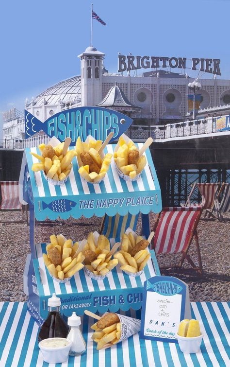 Stand Feria, Treat Stand, Food For Special Event, Shark Themed Birthday Party, Fish N Chips, Fish And Chip Shop, Party Stand, Beach Themed Party, Food Stall