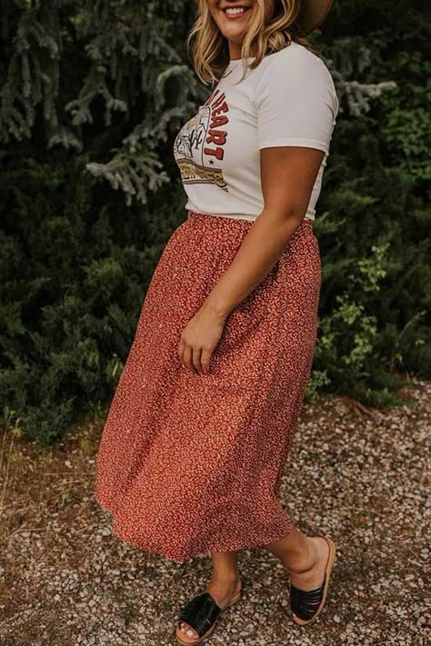 Plus-koon Muoti, Midi Skirt Outfit, Plus Size Summer Outfits, Look Plus Size, Plus Size Fashion For Women, Mode Inspo, Trendy Fall, Curvy Girl Outfits, Curvy Outfits