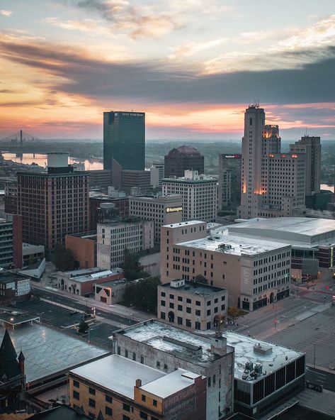 Toledo Ohio, Toledo, New York Skyline, Ohio, Sweet Home, Architecture, Travel, Quick Saves