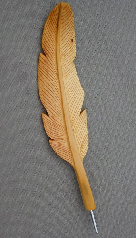 Feather Sculpture, Feather Project, Bow Rack, Wooden Feather, Carved Antler, Wood Feather, Antler Buttons, Wood Art Diy, Santa Carving