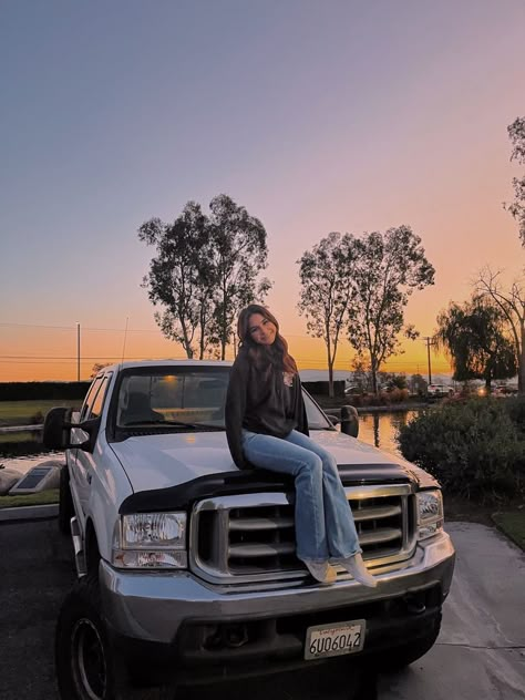 Cowgirl Truck Pictures, Female Truck Photoshoot, Truck And Girlfriend, Cute Car Photoshoot, Truck Inspo Pics, Girl Truck Posing, Country Girl Photoshoots Truck, Winter Truck Photoshoot, Cowgirl Truck Photoshoot