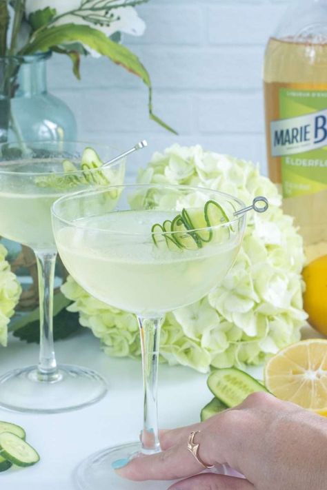 White Linen Cocktail Recipe - A Refreshing Gin Drink - Attempts At Domestication White Linen Cocktail, White Linens, Gin Lemon, Lemon Drop Martini, Gin Drinks, Cocktail Serving, Festive Drinks, Cocktail Desserts, Sangria Recipes